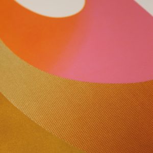 détail impression sérigraphie jaune et rose